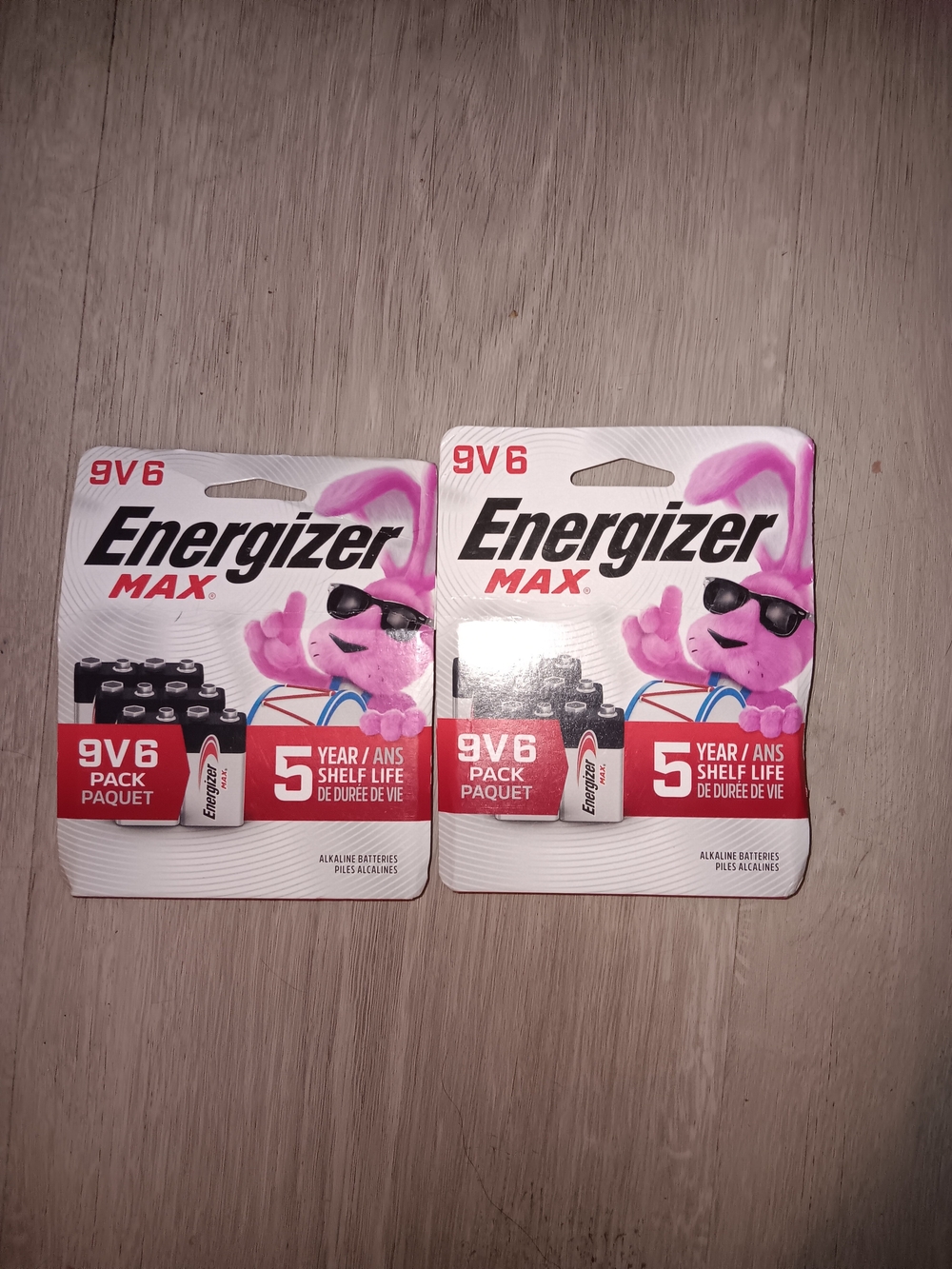 Energizer MAX 9V Battery Pack Duo - White & Pink Accents